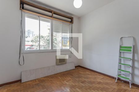 Quarto 2 de apartamento para alugar com 2 quartos, 72m² em Rio Branco, Porto Alegre