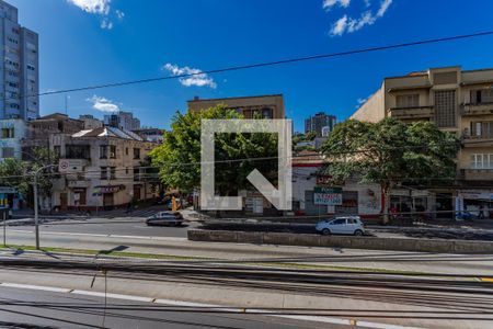 Quarto 2 de apartamento para alugar com 2 quartos, 72m² em Rio Branco, Porto Alegre