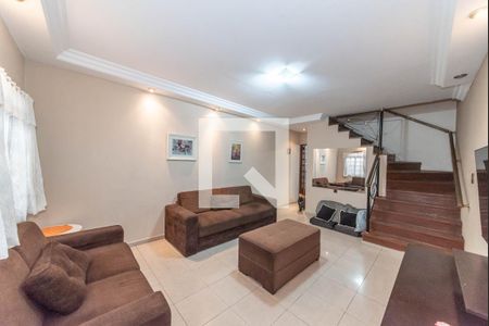 Sala de casa à venda com 3 quartos, 160m² em Vila Gumercindo, São Paulo