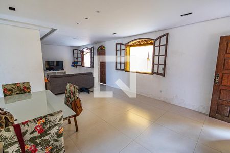 Sala de casa à venda com 4 quartos, 150m² em Jardim Guanabara, Belo Horizonte