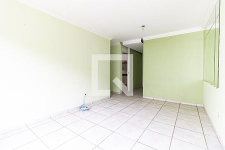 Sala de apartamento para alugar com 2 quartos, 62m² em Jardim Santa Emilia, São Paulo