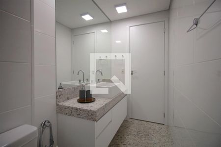 Banheiro da Suíte de apartamento à venda com 1 quarto, 56m² em Santa Efigênia, Belo Horizonte