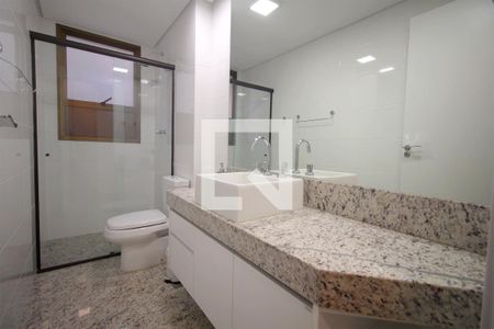 Banheiro da Suíte de apartamento à venda com 1 quarto, 56m² em Santa Efigênia, Belo Horizonte