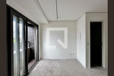 Quarto/Sala de kitnet/studio à venda com 0 quarto, 22m² em Chácara Santo Antônio (zona Sul), São Paulo