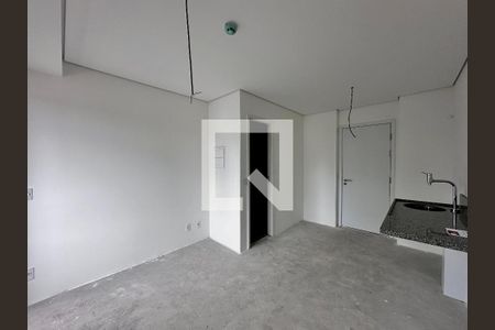 Quarto/Sala de kitnet/studio à venda com 0 quarto, 22m² em Chácara Santo Antônio (zona Sul), São Paulo