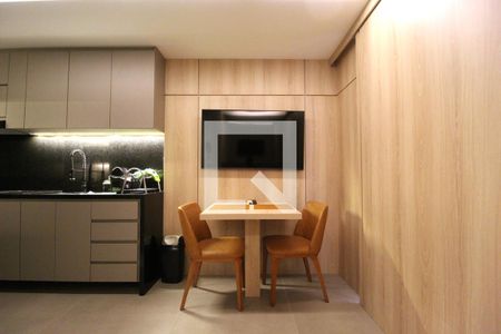 Sala/Cozinha de kitnet/studio para alugar com 1 quarto, 27m² em Itaim Bibi, São Paulo