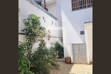 Casa à venda com 3 quartos, 121m² em Vila Guaca, São Paulo