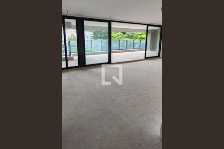 Apartamento à venda com 3 quartos, 230m² em Morumbi, São Paulo