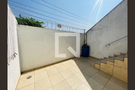 Casa à venda com 4 quartos, 181m² em Jardim Ester, São Paulo