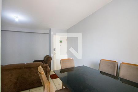 Sala de apartamento para alugar com 2 quartos, 50m² em Jardim Santa Cristina, Santo André