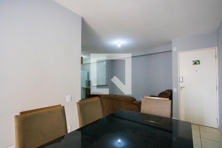 Sala de apartamento para alugar com 2 quartos, 50m² em Jardim Santa Cristina, Santo André