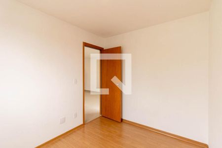 Quarto 1 de apartamento para alugar com 2 quartos, 50m² em Uberaba, Curitiba