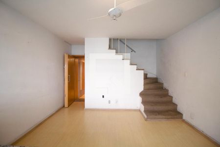 Sala de casa para alugar com 2 quartos, 140m² em Sumaré, São Paulo