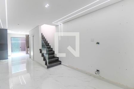 Sala de casa à venda com 3 quartos, 96m² em Jardim Santa Adélia, São Paulo