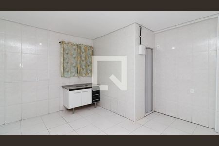 Cozinha de casa para alugar com 1 quarto, 35m² em Vila Nhocune, São Paulo