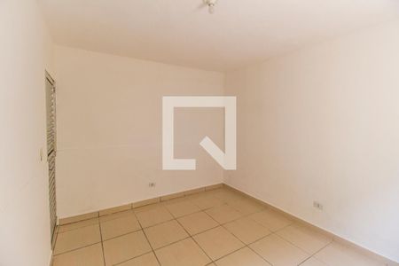 Quarto de casa para alugar com 1 quarto, 30m² em Vila Jussara, Carapicuíba