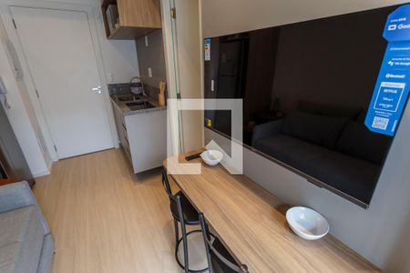 Sala/Cozinha de kitnet/studio para alugar com 1 quarto, 27m² em Vila Nova Conceição, São Paulo