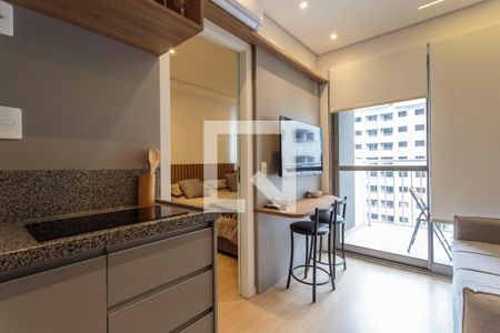 Sala/Cozinha de kitnet/studio para alugar com 1 quarto, 27m² em Vila Nova Conceição, São Paulo