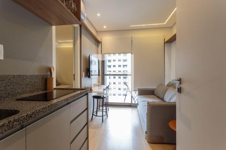 Sala/Cozinha de kitnet/studio para alugar com 1 quarto, 27m² em Vila Nova Conceição, São Paulo