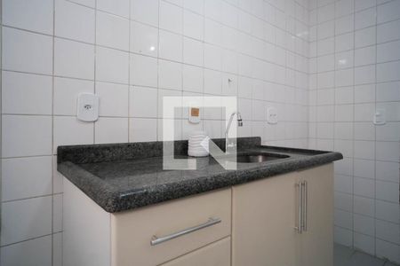 Sala/Cozinha de apartamento à venda com 2 quartos, 75m² em Vila Guilhermina, São Paulo