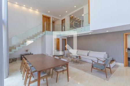 Casa à venda com 350m², 4 quartos e 7 vagasFoto 01