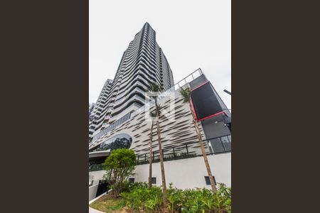 Vista da Rua de apartamento à venda com 2 quartos, 75m² em Alphaville Industrial, Barueri