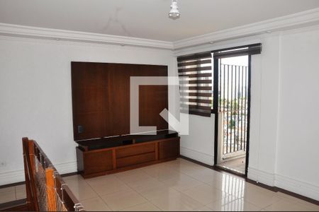 Sala de TV de apartamento à venda com 2 quartos, 107m² em Vila Mangalot, São Paulo