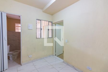 Suíte  de casa para alugar com 1 quarto, 60m² em Novo Osasco, Osasco