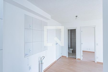 Sala, cozinha e área de serviço de apartamento à venda com 2 quartos, 38m² em Vila Pirituba, São Paulo