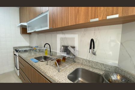 Cozinha de apartamento à venda com 3 quartos, 65m² em Estoril, Belo Horizonte