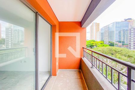 Varanda de kitnet/studio para alugar com 1 quarto, 28m² em Santo Amaro, São Paulo