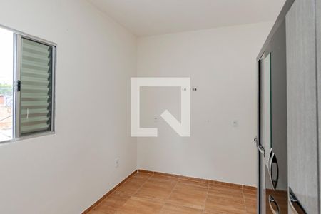 Quarto 1 de casa para alugar com 2 quartos, 60m² em Jardim São Luís, São Paulo