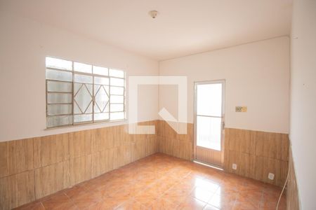 Sala de casa para alugar com 3 quartos, 113m² em Barro Vermelho, São Gonçalo