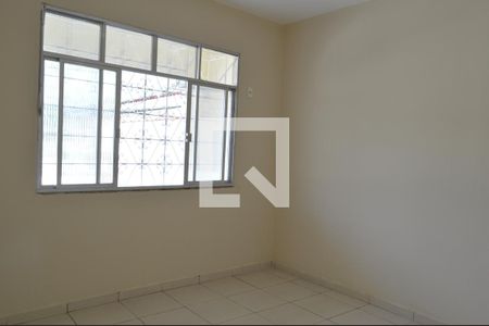 Quarto 1 de casa para alugar com 2 quartos, 200m² em Taquara, Rio de Janeiro