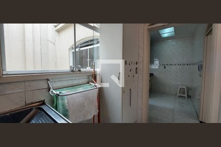 Apartamento à venda com 103m², 3 quartos e 2 vagas Apartamento à venda com 103m², 3 quartos e 2 vagasÁrea de Serviço