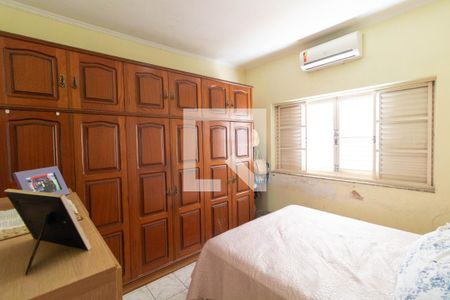Quarto 01 de casa à venda com 3 quartos, 140m² em Cidade Jardim, Campinas