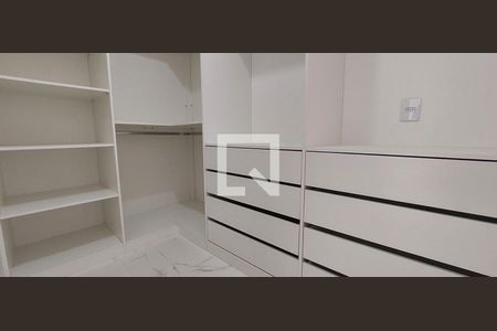 Closet Quarto 1 suíte de apartamento para alugar com 3 quartos, 85m² em Vila Pires, Santo André