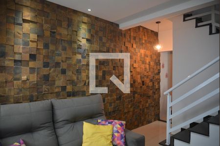 Sala de casa para alugar com 2 quartos, 75m² em Vila Helena, Santo André