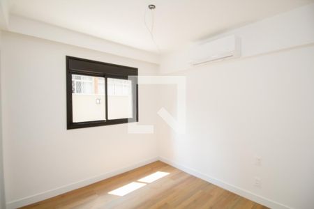 Quarto de apartamento à venda com 2 quartos, 76m² em Santo Antônio, Belo Horizonte