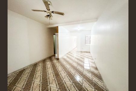 Sala de casa para alugar com 3 quartos, 170m² em Conjunto Residencial Salvador Tolezani, São Paulo