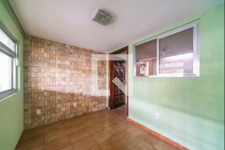 Casa à venda com 204m², 2 quartos e 4 vagasSala