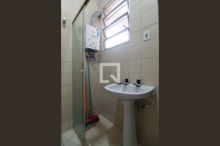 Banheiro social de apartamento para alugar com 1 quarto, 23m² em Copacabana, Rio de Janeiro