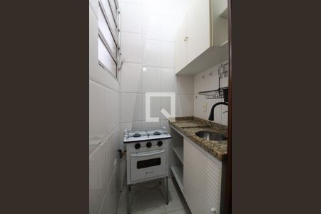 Cozinha de apartamento para alugar com 1 quarto, 23m² em Copacabana, Rio de Janeiro