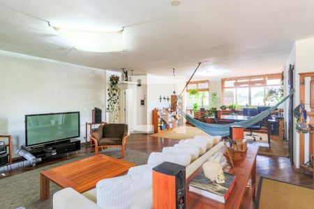 Sala de TV de apartamento à venda com 1 quarto, 112m² em Alto da Boa Vista, São Paulo