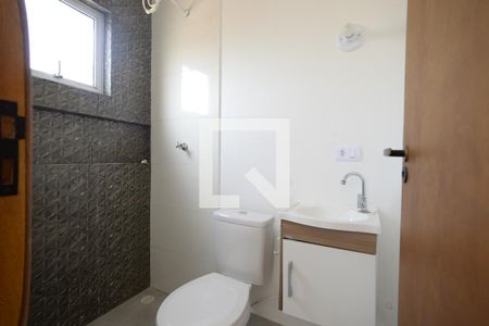 Banheiro de kitnet/studio para alugar com 1 quarto, 30m² em Vila Santo Estefano, São Paulo