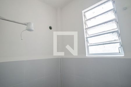 Banheiro de kitnet/studio para alugar com 1 quarto, 50m² em Glória, Rio de Janeiro