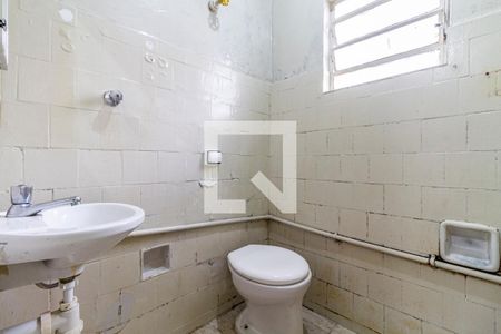 Banheiro de kitnet/studio para alugar com 0 quarto, 30m² em Perdizes, São Paulo