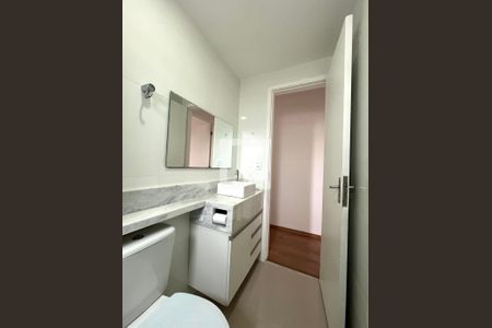 Banheiro  de apartamento à venda com 1 quarto, 45m² em Vila Paulista, São Paulo