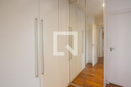 Closet Suíte de apartamento à venda com 3 quartos, 121m² em Jardim Caravelas, São Paulo