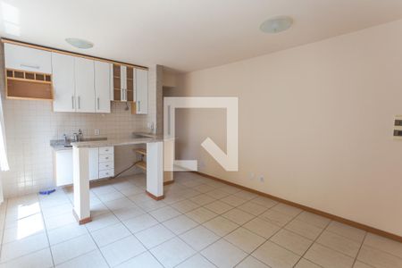 Sala de apartamento para alugar com 1 quarto, 40m² em Savassi, Belo Horizonte